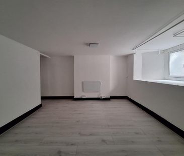 3 bedroom flat to rent - Photo 5