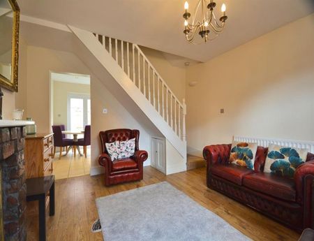 2 Bedroom Terraced To Let - Photo 2