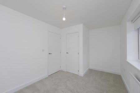 2 bedroom semi-detached house to rent - Photo 2