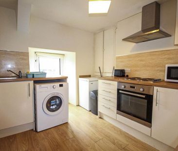 4 bedroom house share to rent - Photo 3