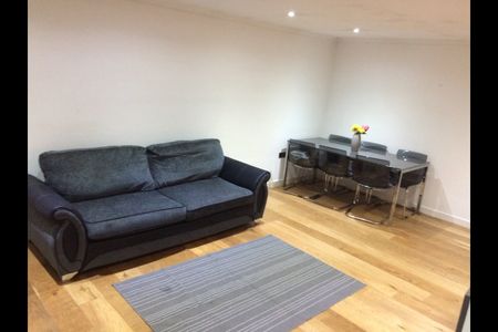 2 Bed Flat, Pampisford Road, CR2 - Photo 2