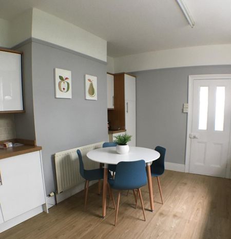 5 bedroom terraced house to rent - Photo 5