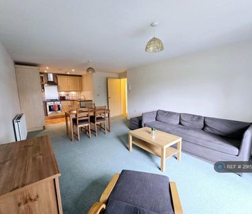 2 bedroom flat to rent - Photo 3