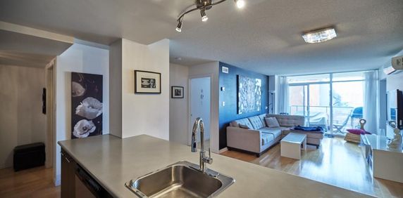 **Condo 4 1/2 à partir du 13 décembre 2025, Loyer : 1 990$/mois** - Photo 2
