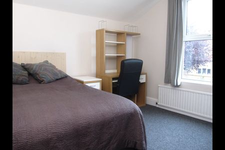 6 Bed Terraced House, Longmead Avenue, BS7 - Photo 3