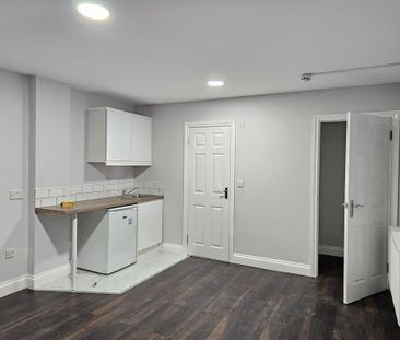 Studio to rent - Photo 6