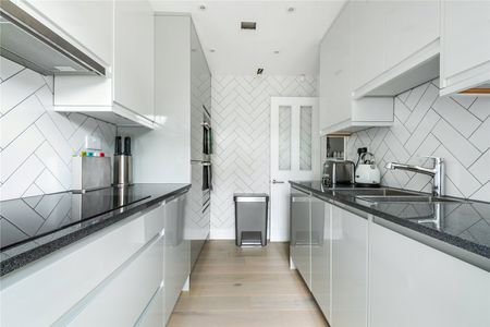 Newminster Court, EN2, Enfield - Photo 3