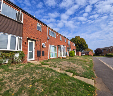 3 bedroom terraced house to rent - Photo 4