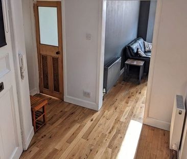 1 Bed Flat, Kennoway Drive, G11 - Photo 1