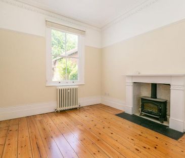 4 bedroom semi-detached house to rent - Photo 3