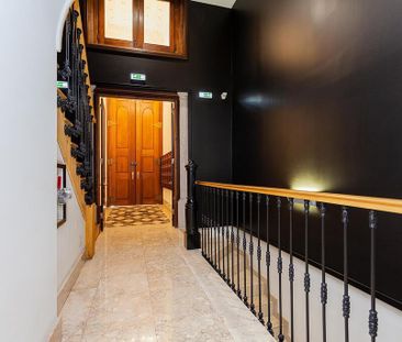 2 Bedroom Apartment with parking, Avenida da Liberdade, Lisboa - Photo 1