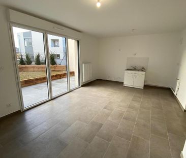Location Appartement 2 pièces 43m² DECINES CHARPIEU 69150 - Photo 1