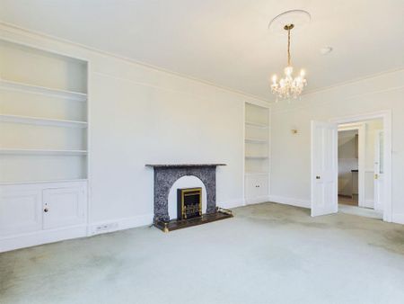 3 bedroom apartment to rent - Photo 2