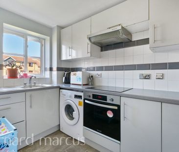 Redford Close - Photo 4