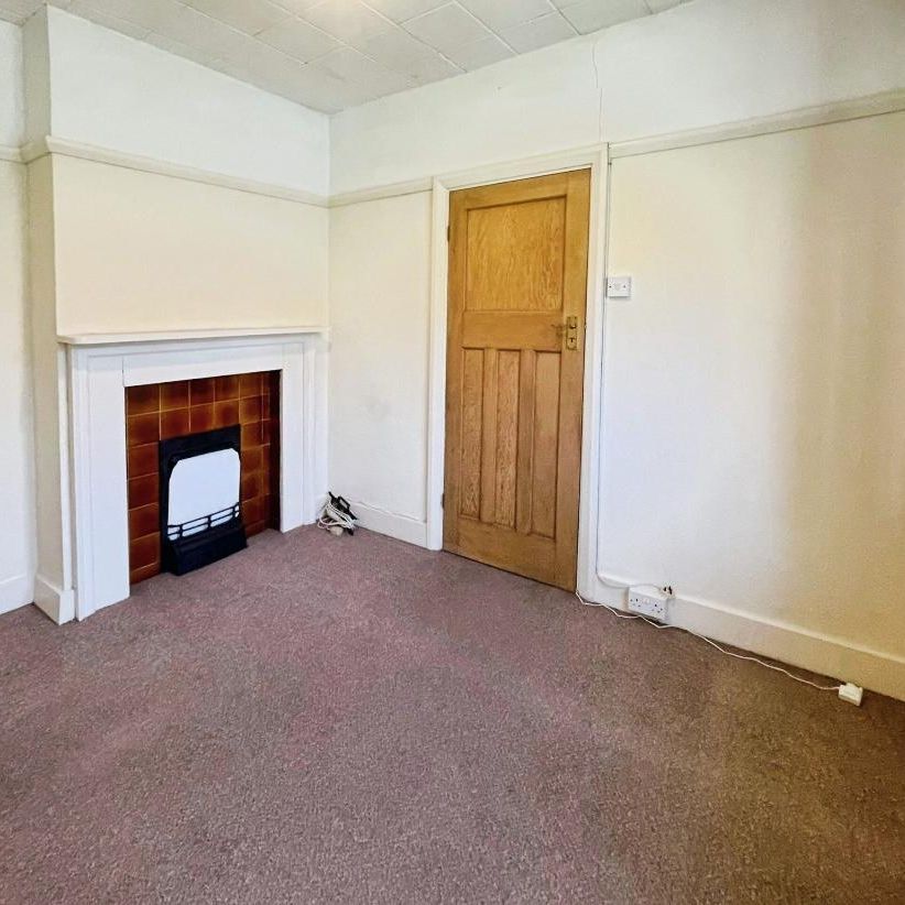 Hollow Cottages, London Road, Purfleet-On-Thames, RM19 - Photo 1