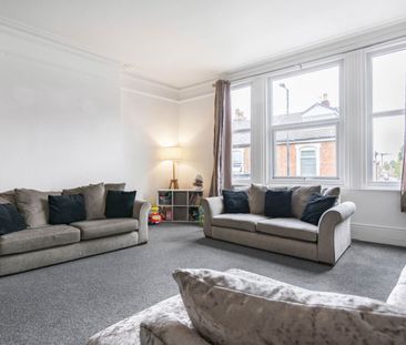 2 Bedroom - Photo 3