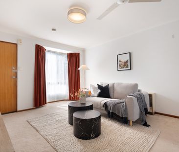 Modern 2-Bedroom Unit with Private Backyard - $580 per Week - Photo 1
