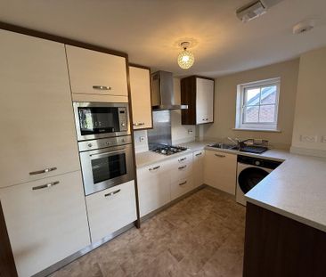 2 bedroom flat to rent - Photo 5