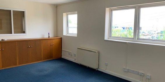 Property to rent - Photo 3