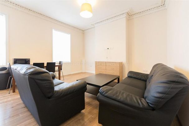 4 bedroom maisonette to rent - Photo 1