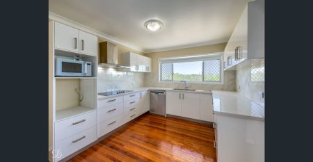 Air Conditioning To Living Room And All Bedrooms - Photo 2