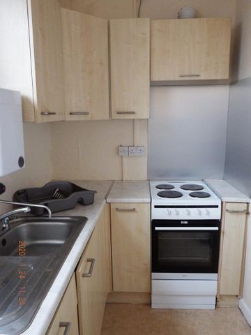 Studio to rent - Photo 2