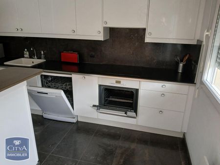 Location Appartement 3 pièces 66m² LILLE 59000 - Photo 4