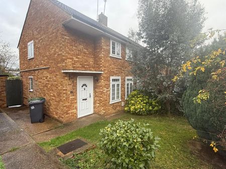 2 bedroom semi-detached house to rent - Photo 3
