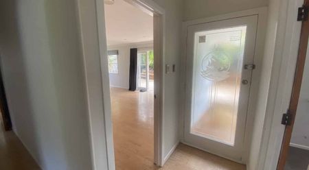 Modern 3 bed family home - Hillsborough - Photo 5