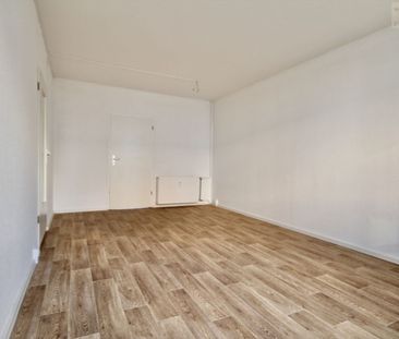 Schon entdeckt? - Moderne 4-Raum-Wohnung mit Balkon in Klingenberg - Photo 5