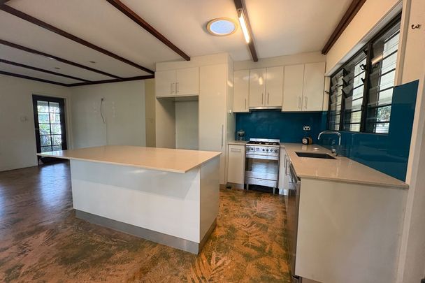 FAMILY HOME WITH POOL AND GARDEN SERVICE - Photo 1