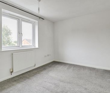 2 bedroom mews to rent - Photo 6