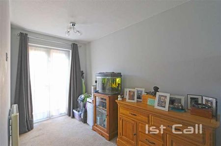 Fowler Close, Southend-on-sea, SS1 - Photo 2