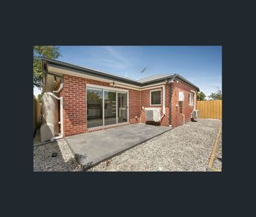 This townhouse will not disappoint! - Photo 4