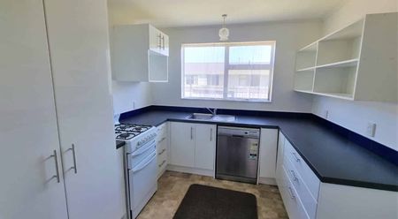 Convenient on Clarke - Photo 4