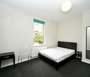 107 Charles Street South, Belfast, BT12 5GB - Photo 6