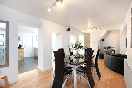 4 bedroom detached house to rent - Photo 5