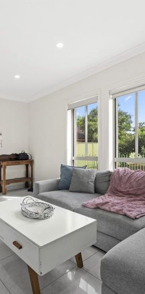 Modern Two Bedroom Granny Flat with Air Conditioning! - Photo 1