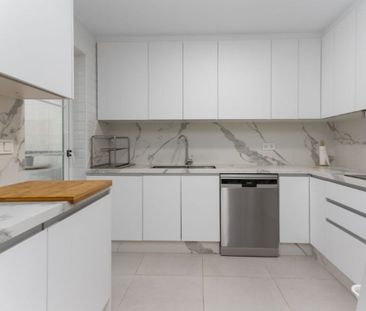 Luxury Apartment for rent in Marbella, Andalusia - Photo 1