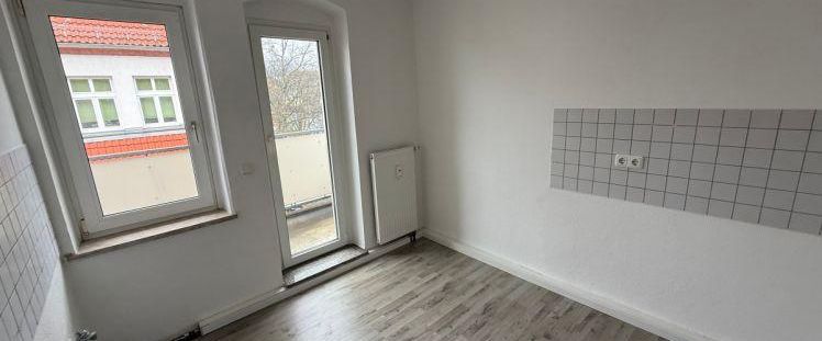NEU! Helle Familienwohnung mit 3 Zimmern und Balkon - Foto 1