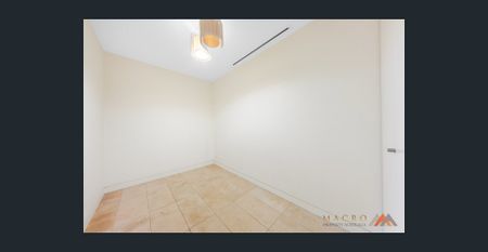 Luxurious 2 Bedroom + Large 8 sqm Guest/Study Room in Lumiere Tower - Photo 5