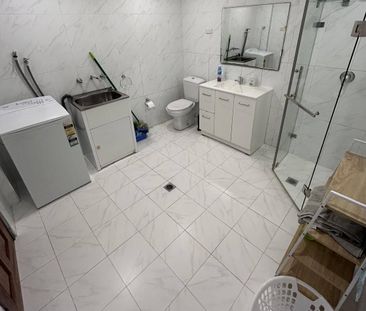 Fully Furnished Potential 3 Bedroom Unit!! - Photo 3