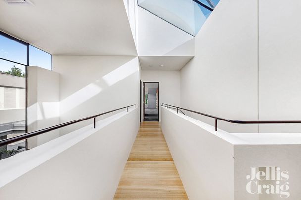 5 Balmerino Avenue, Toorak - Photo 1