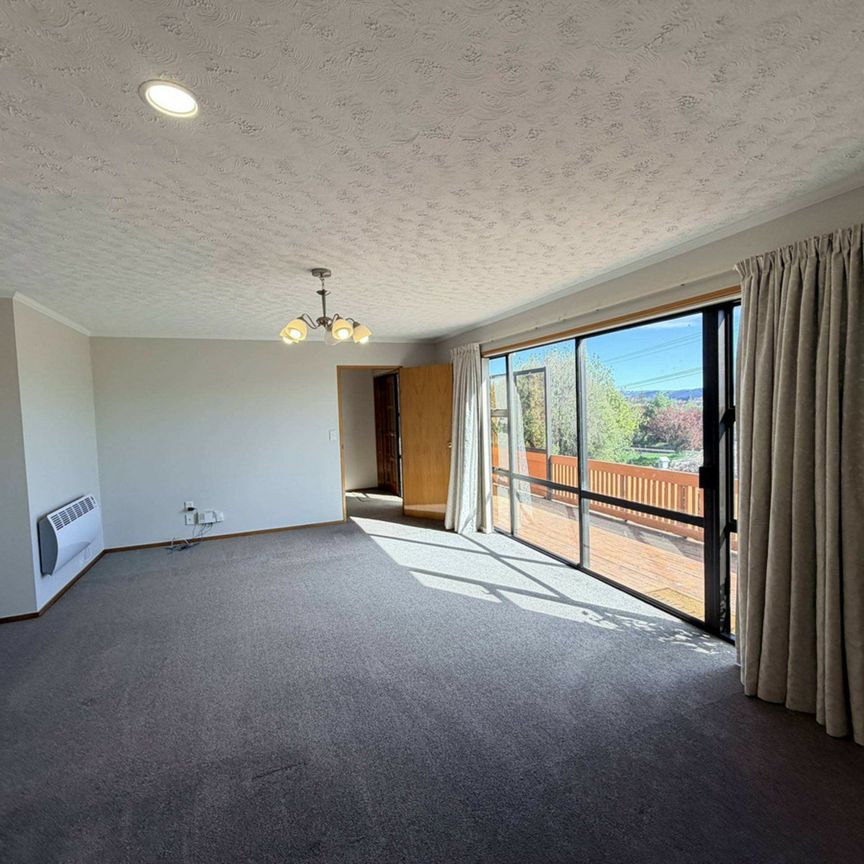 Walk In... and feel at home - Photo 1