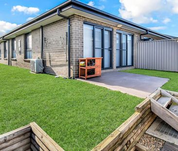 Apply Now - Century 21 | the Paramount Group *Granny Flat* - Photo 3