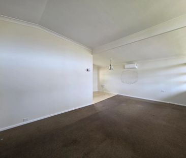 Charming 3-Bedroom Home Close to Town & Sporting Fields - Photo 3