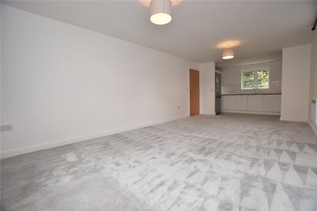 68, Montgomery Avenue, Leeds, LS16 5RW - Photo 2