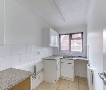 1 bed ground floor maisonette to rent in Rednal Mill Drive, Rednal,... - Photo 1