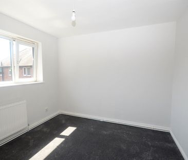 3 bed semi-detached house to rent in Athlone Place, Birtley, DH3 - Photo 3