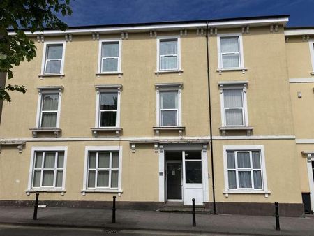 Ocean House, Welsh Street, Chepstow, NP16 - Photo 2